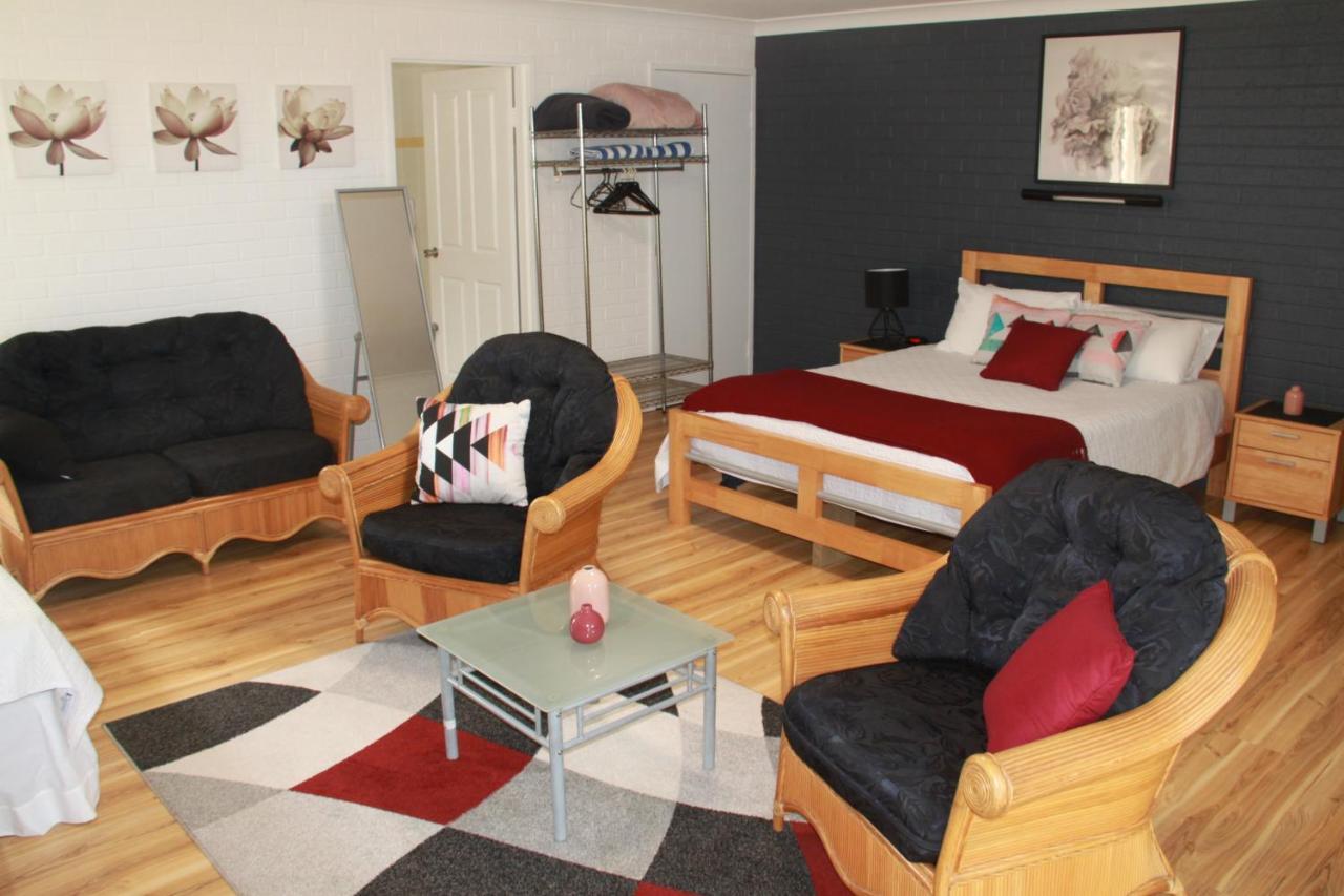 סלמנדר ביי Salamander Beach Accommodation - Adults Only מראה חיצוני תמונה
